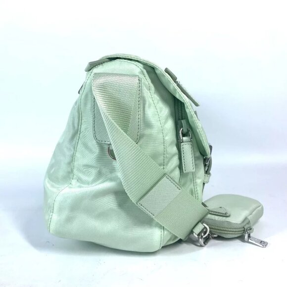 PRADA triangle logo plate Re-Nylon Crossbody shoulder bag with pouch - Picture 4 of 15